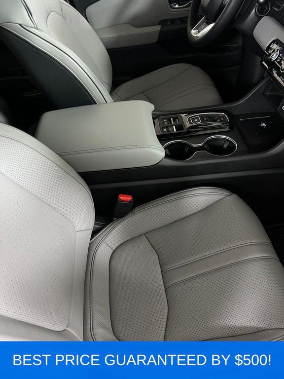 new 2025 Honda Pilot car, priced at $52,075
