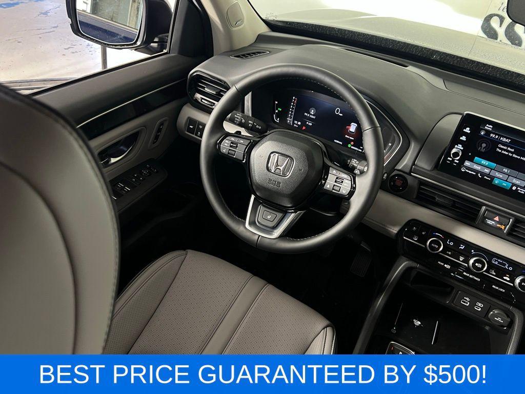 new 2025 Honda Pilot car, priced at $52,075