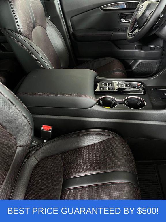 new 2025 Honda Pilot car, priced at $54,715