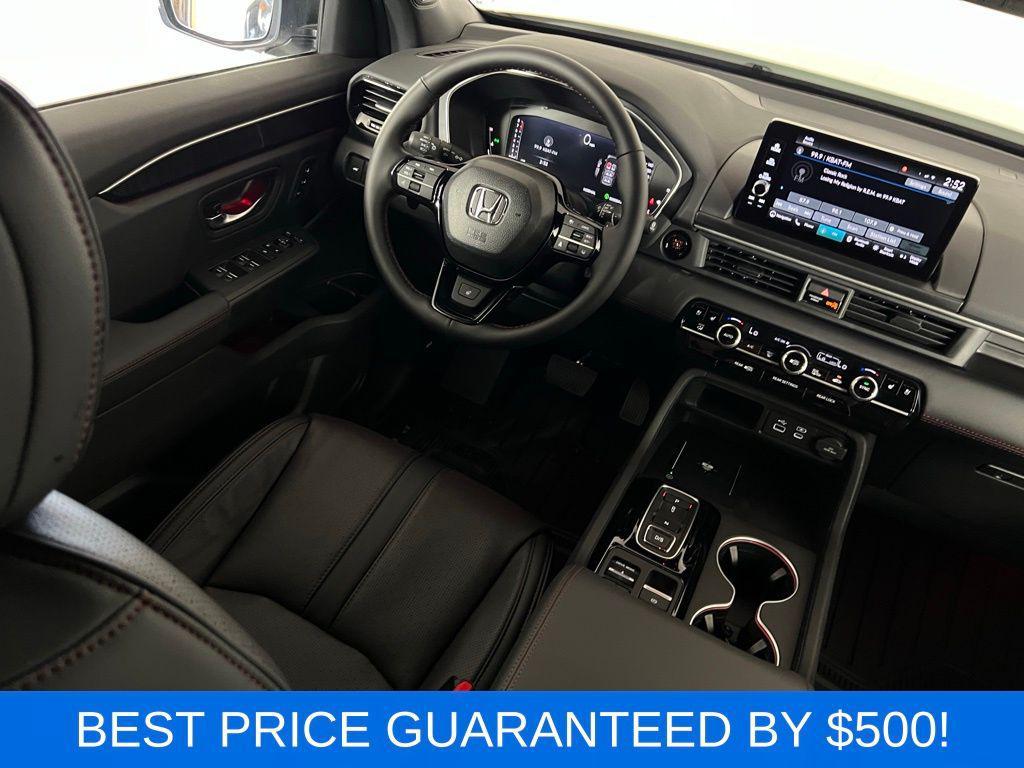 new 2025 Honda Pilot car, priced at $54,715