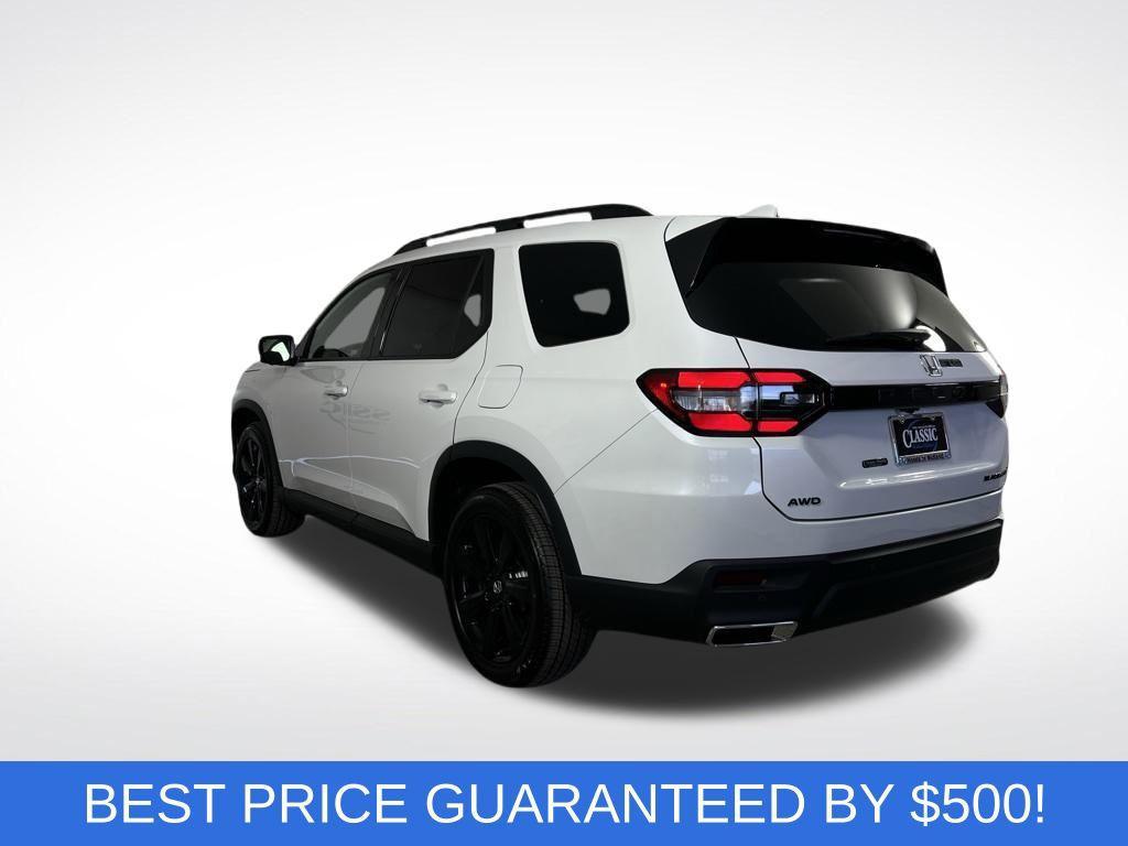 new 2025 Honda Pilot car, priced at $54,715