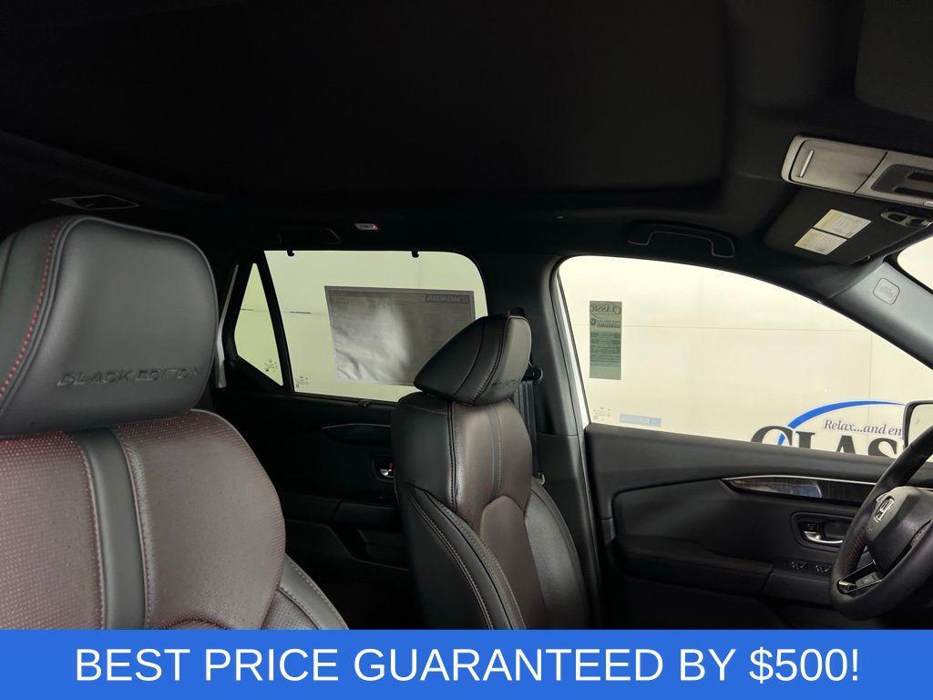 new 2025 Honda Pilot car, priced at $54,715