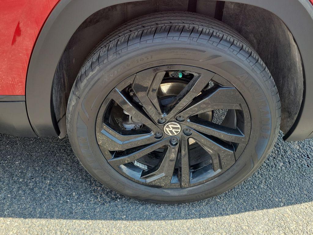 used 2023 Volkswagen Atlas car, priced at $29,680