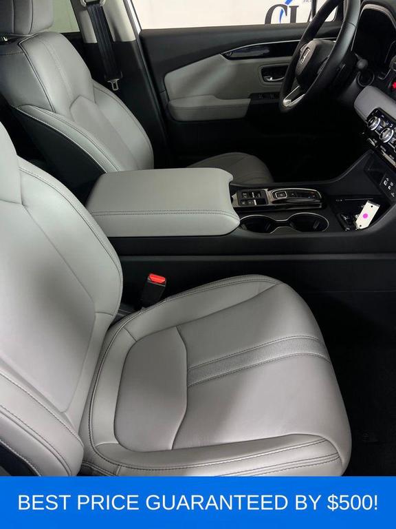 new 2025 Honda Pilot car, priced at $45,005