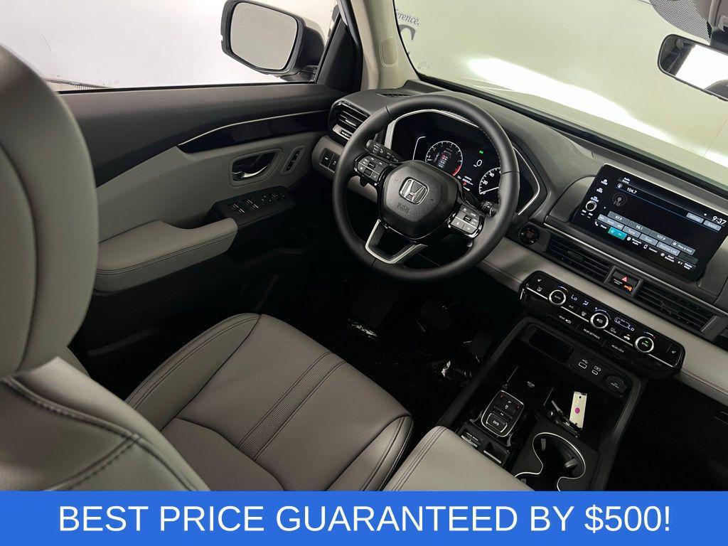 new 2025 Honda Pilot car, priced at $45,005