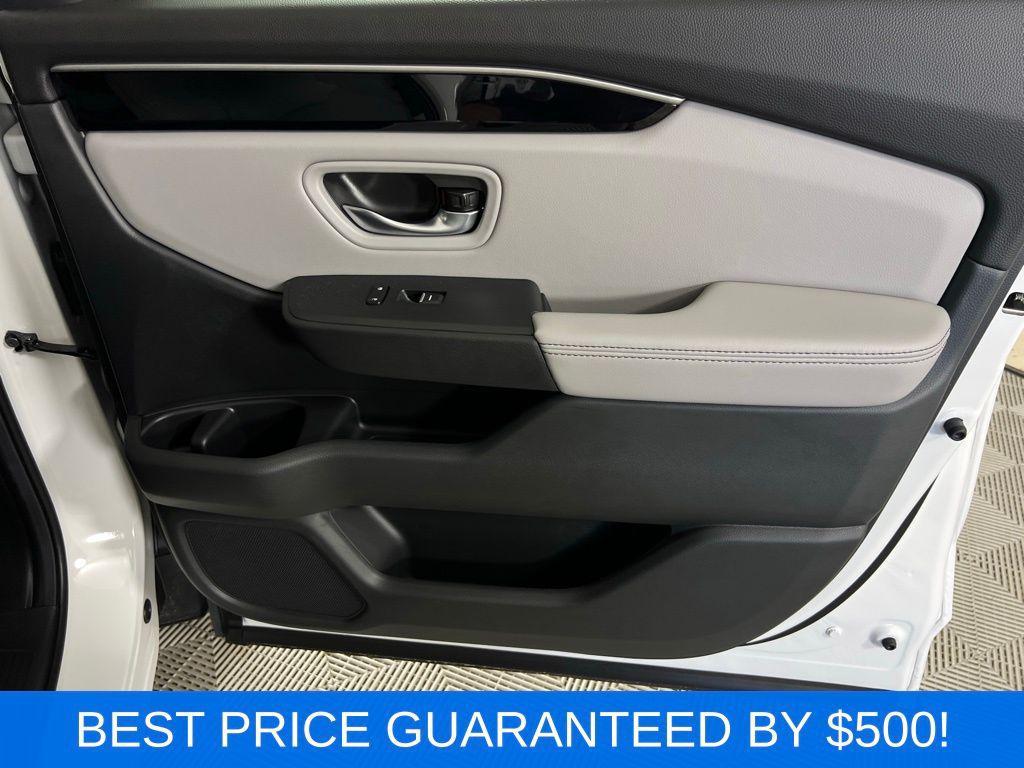 new 2025 Honda Pilot car, priced at $45,005