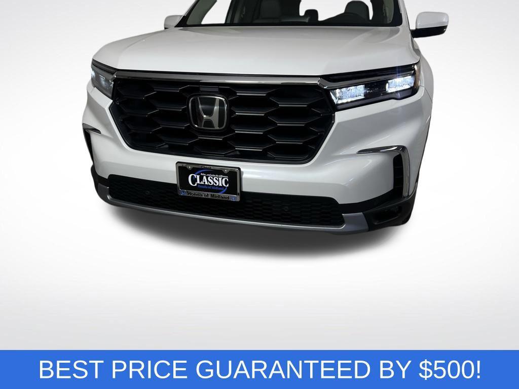 new 2025 Honda Pilot car, priced at $45,005