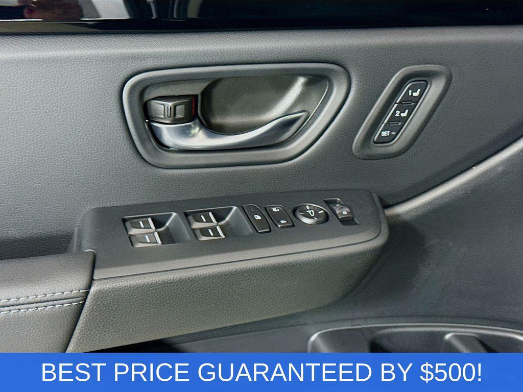 new 2025 Honda Pilot car, priced at $39,052