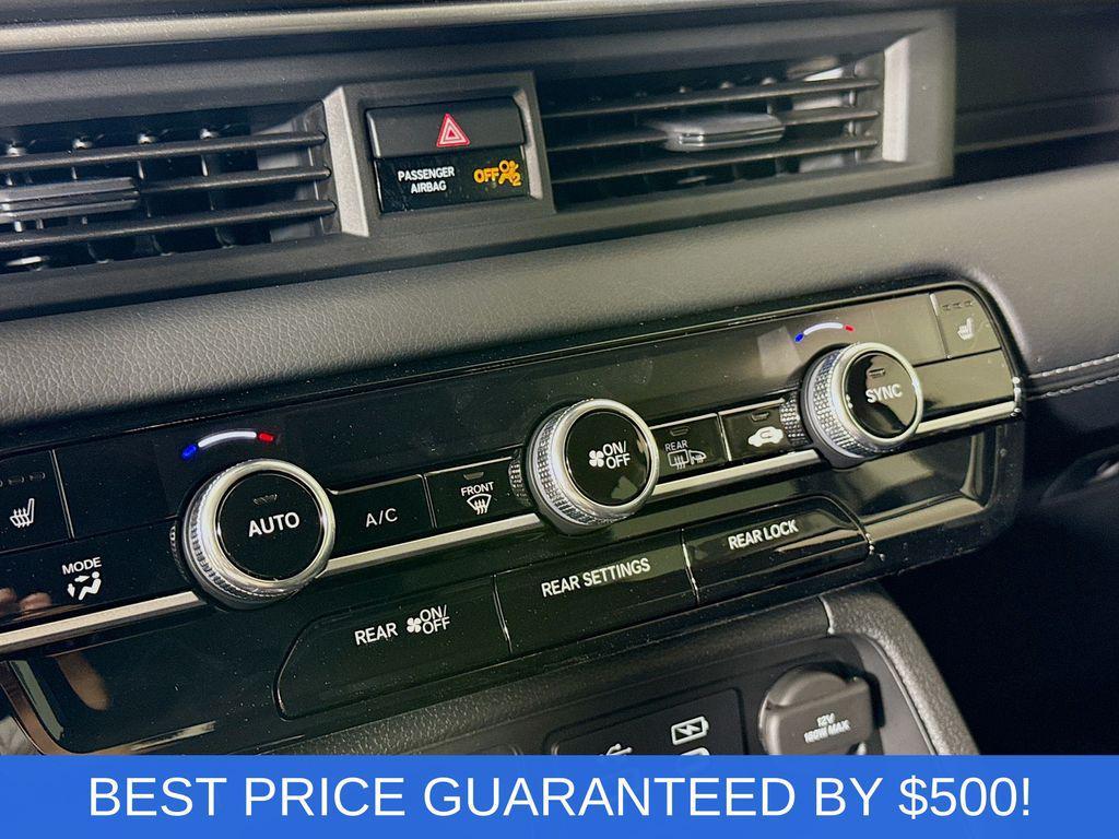 new 2025 Honda Pilot car, priced at $39,052