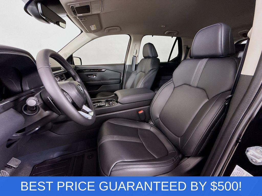 new 2025 Honda Pilot car, priced at $39,052
