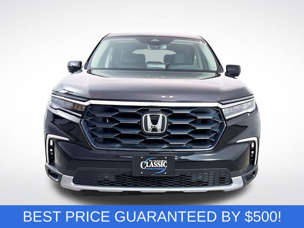 new 2025 Honda Pilot car, priced at $39,052