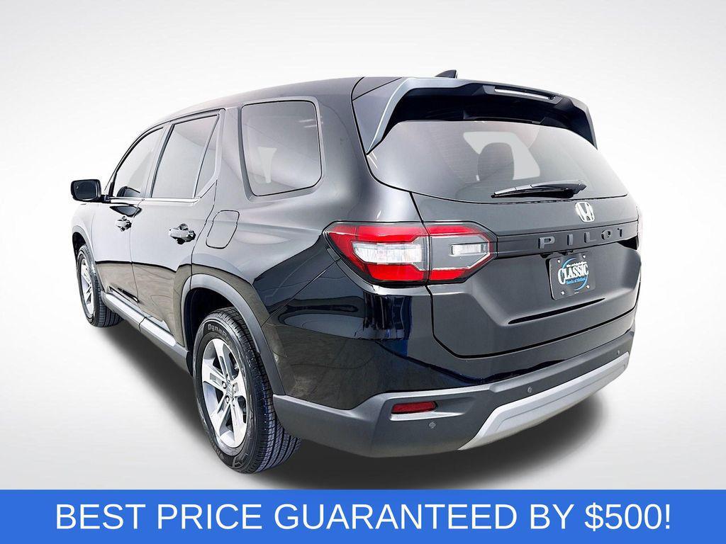 new 2025 Honda Pilot car, priced at $39,052