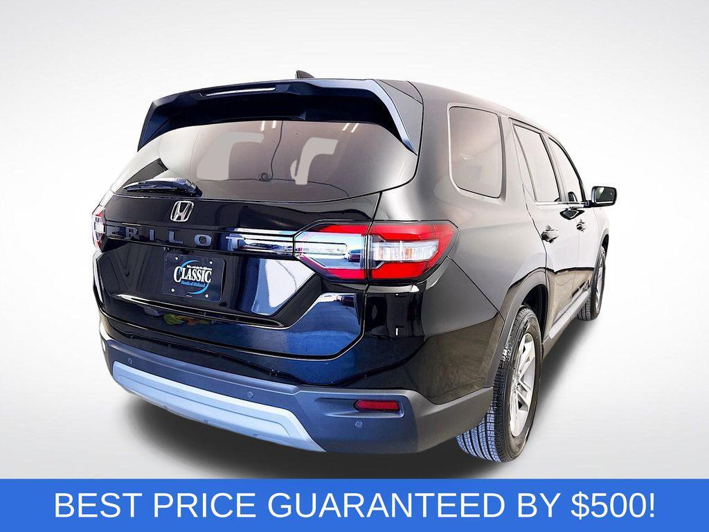 new 2025 Honda Pilot car, priced at $39,052