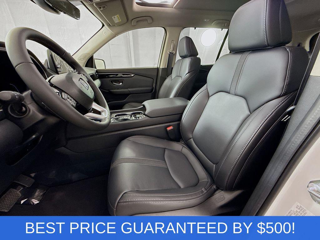 new 2025 Honda Pilot car, priced at $51,550