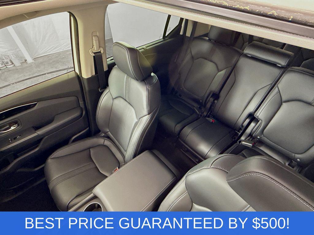 new 2025 Honda Pilot car, priced at $51,550