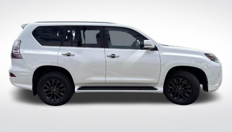 used 2022 Lexus GX 460 car, priced at $47,182