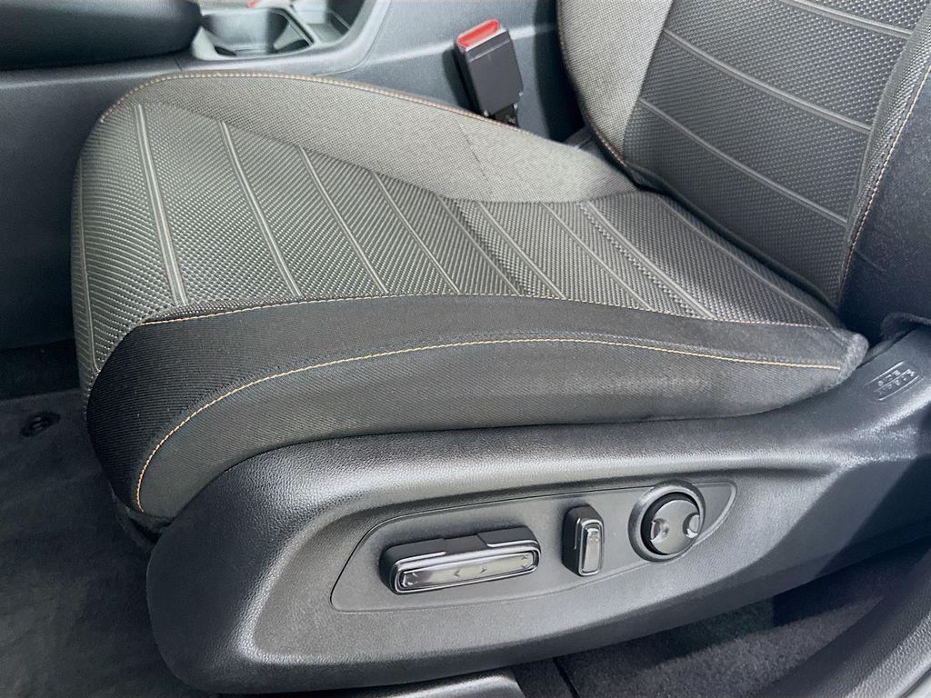 used 2023 Honda CR-V Hybrid car, priced at $25,687