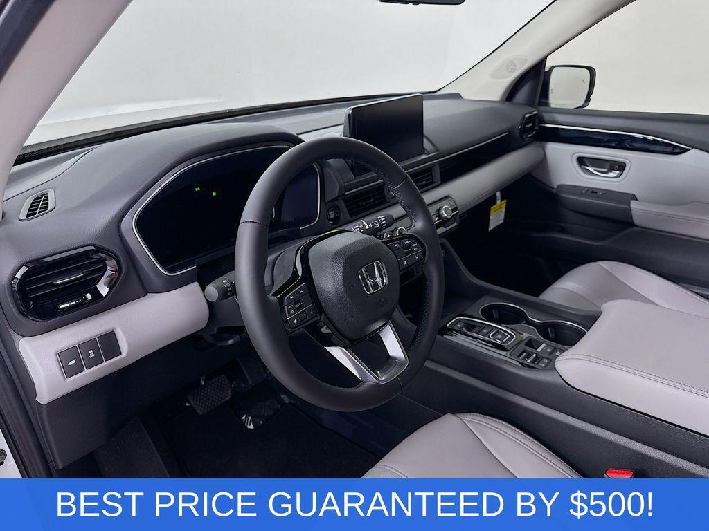 new 2025 Honda Pilot car, priced at $42,200