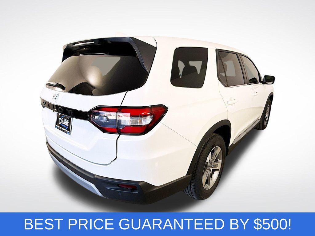 new 2025 Honda Pilot car, priced at $42,200