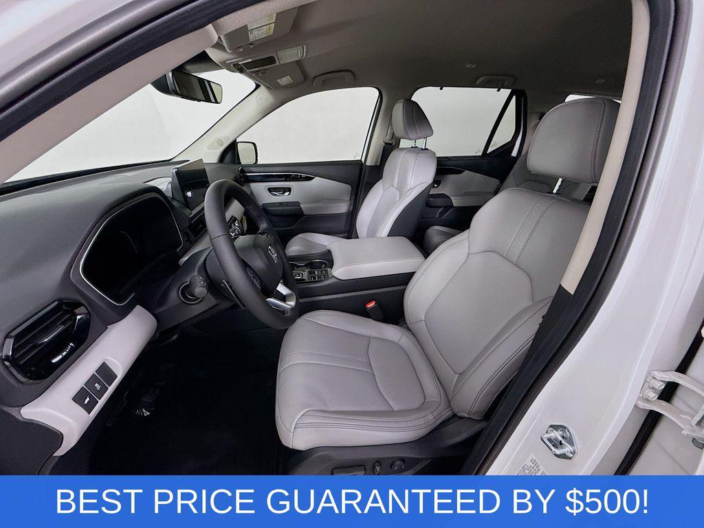 new 2025 Honda Pilot car, priced at $42,200
