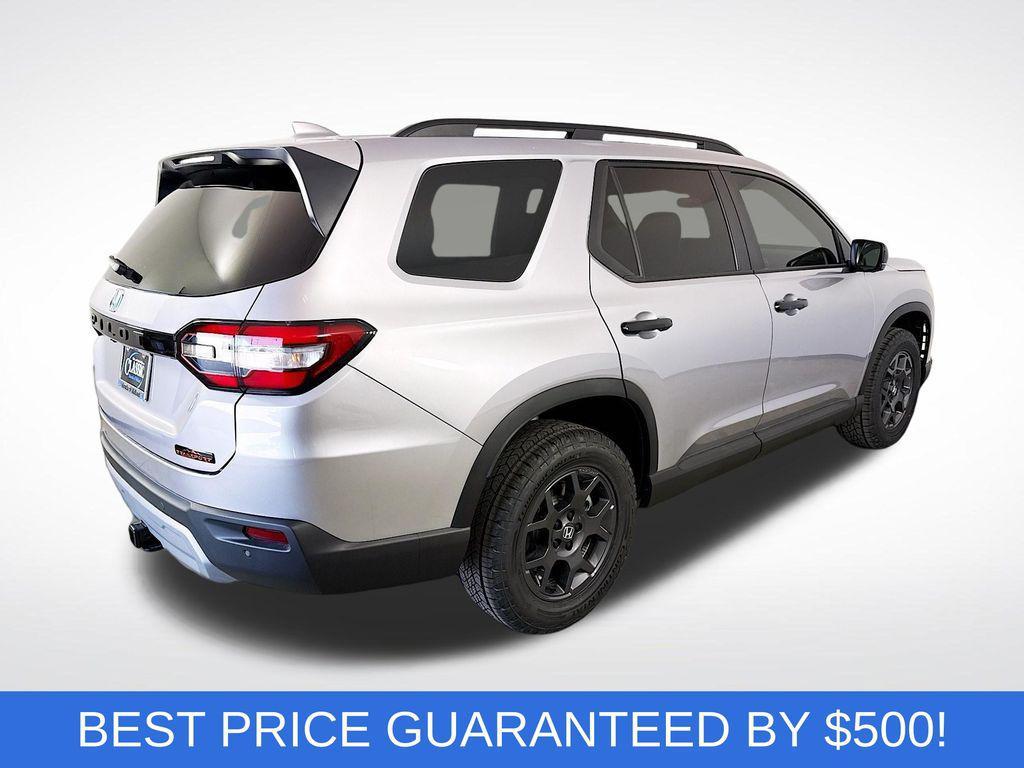new 2025 Honda Pilot car, priced at $47,645