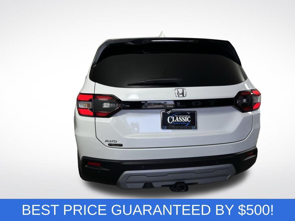 new 2025 Honda Pilot car, priced at $45,005