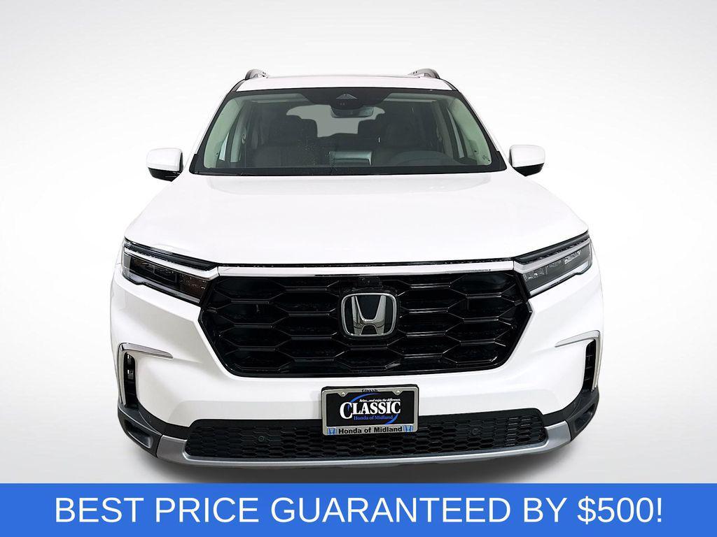 new 2025 Honda Pilot car, priced at $51,780