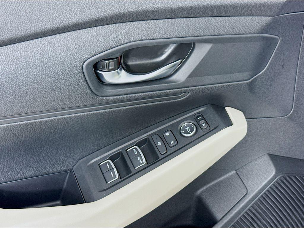 new 2025 Honda Accord car, priced at $28,734