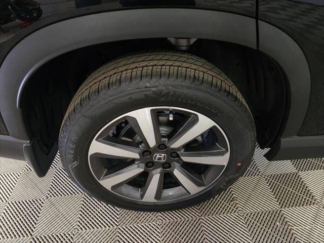 used 2025 Honda Pilot car, priced at $44,822
