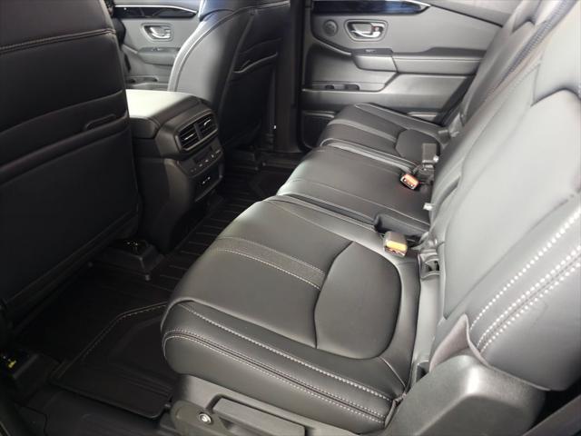 used 2025 Honda Pilot car, priced at $44,822