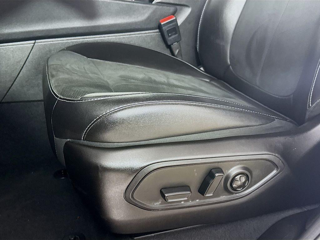 used 2024 Jeep Grand Cherokee L car, priced at $33,319