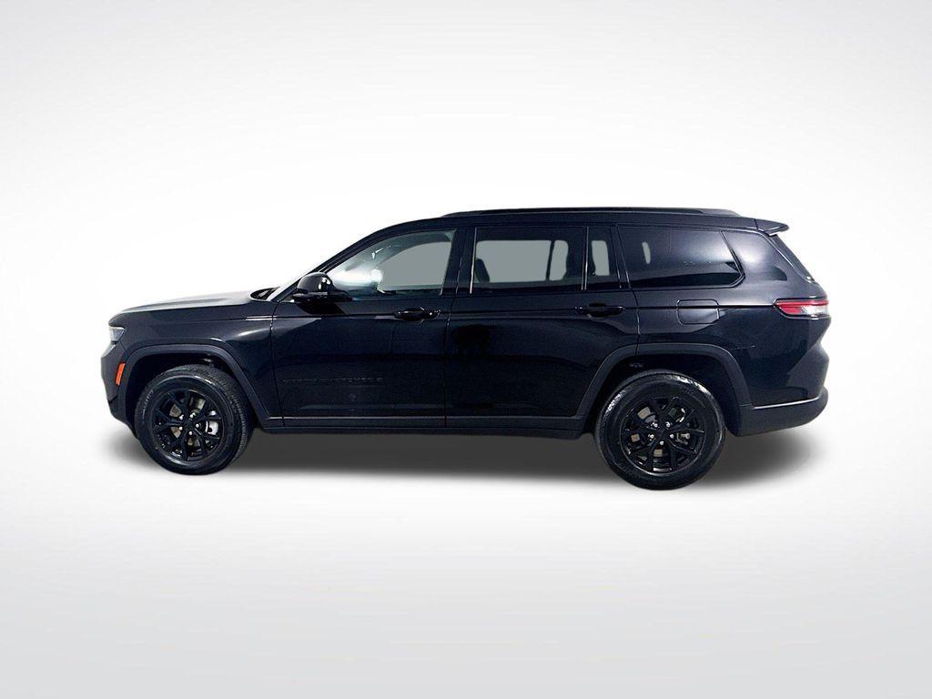 used 2024 Jeep Grand Cherokee L car, priced at $33,319