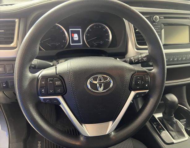 used 2019 Toyota Highlander car, priced at $25,700