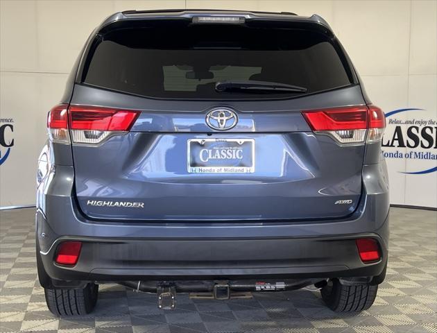 used 2019 Toyota Highlander car, priced at $25,700