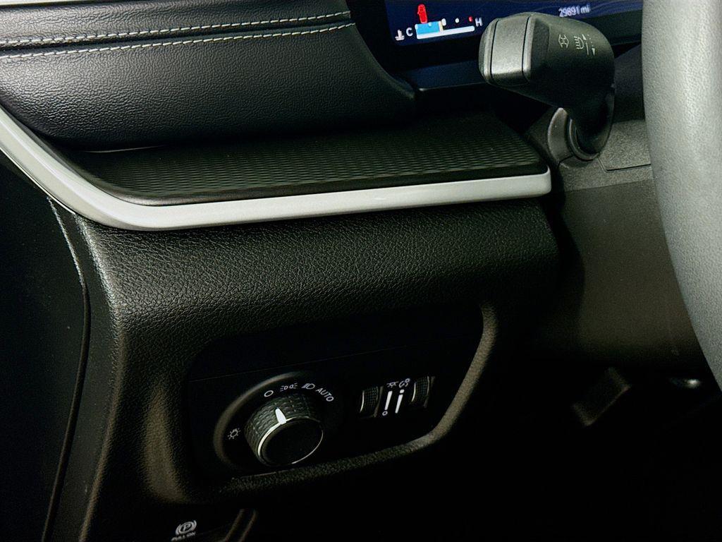 used 2024 Jeep Grand Cherokee L car, priced at $32,213