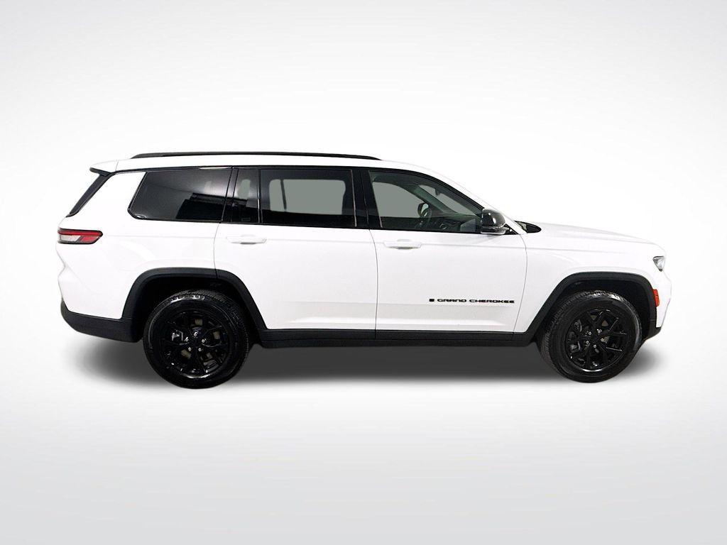 used 2024 Jeep Grand Cherokee L car, priced at $32,213