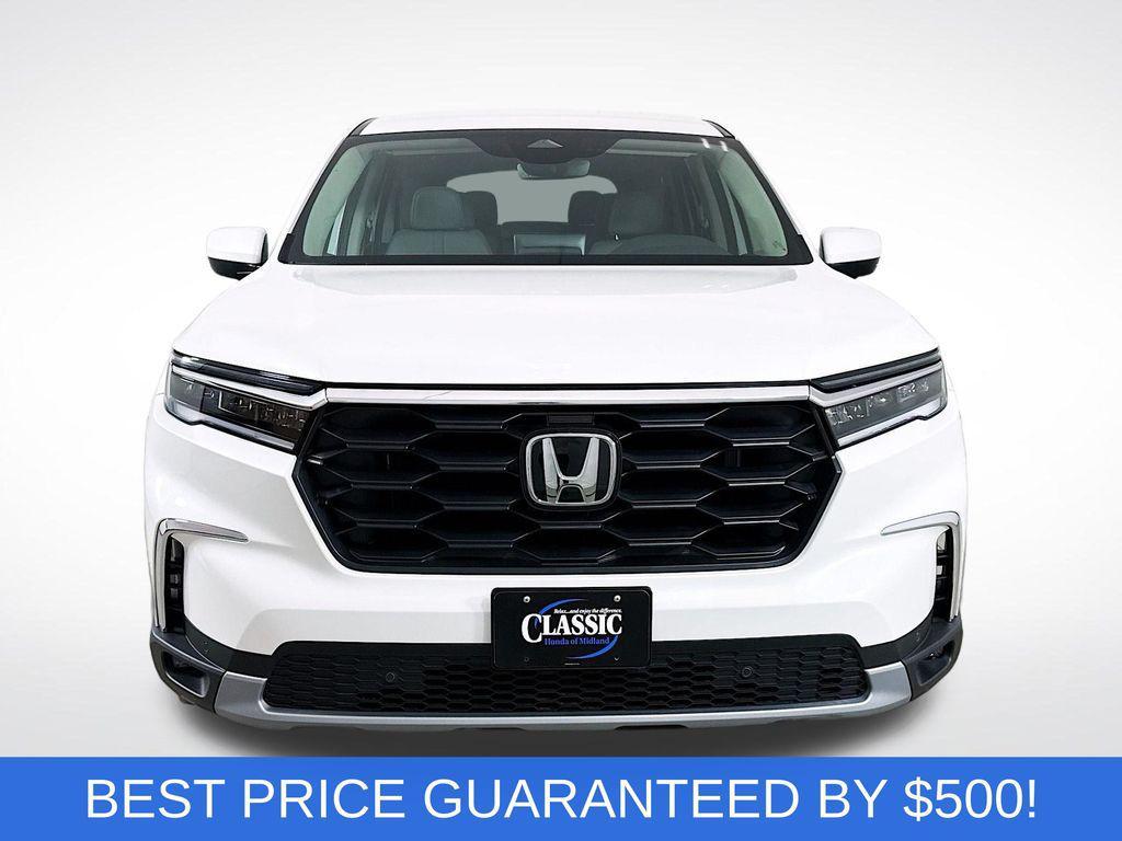 new 2025 Honda Pilot car, priced at $38,978