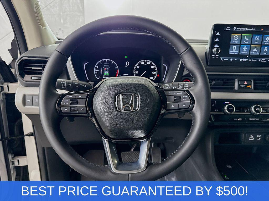 new 2025 Honda Pilot car, priced at $38,978