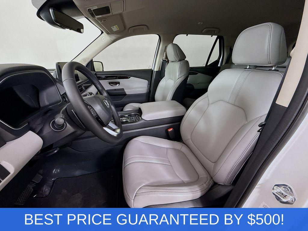 new 2025 Honda Pilot car, priced at $38,978