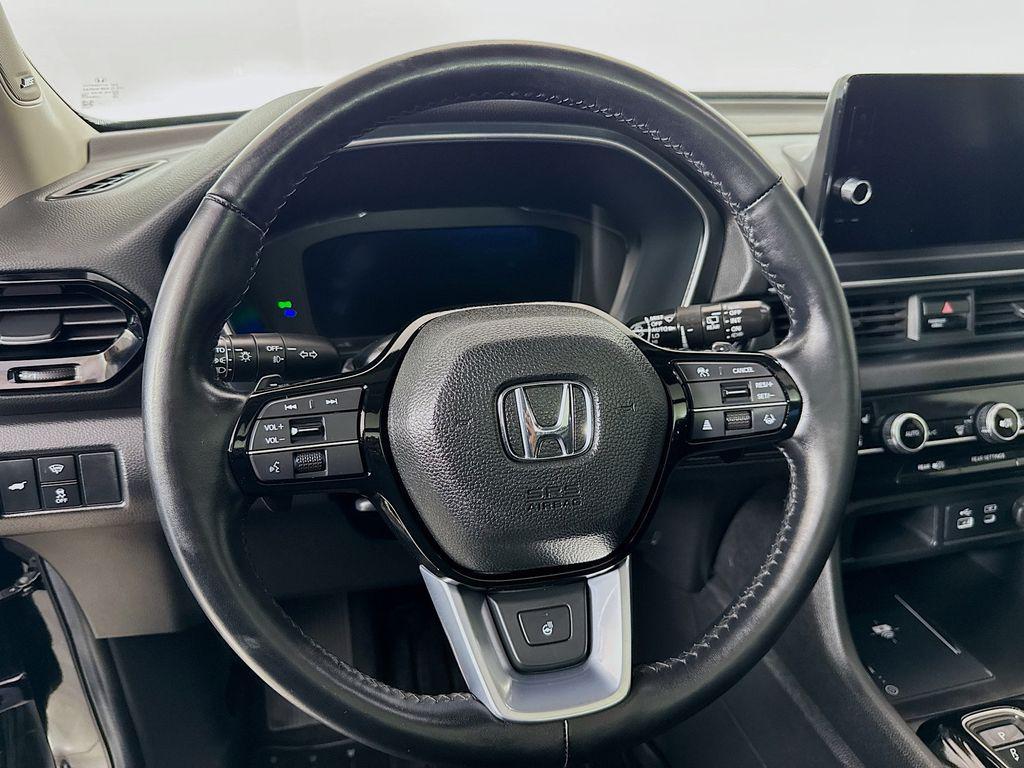 used 2024 Honda Pilot car, priced at $41,199