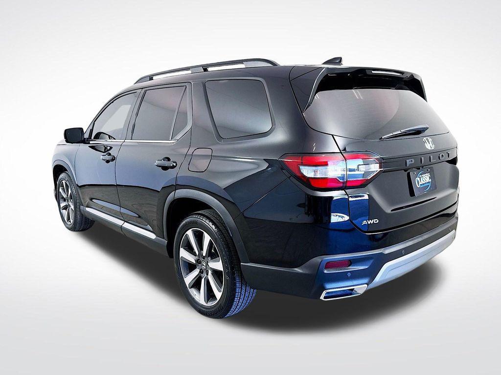 used 2024 Honda Pilot car, priced at $41,199