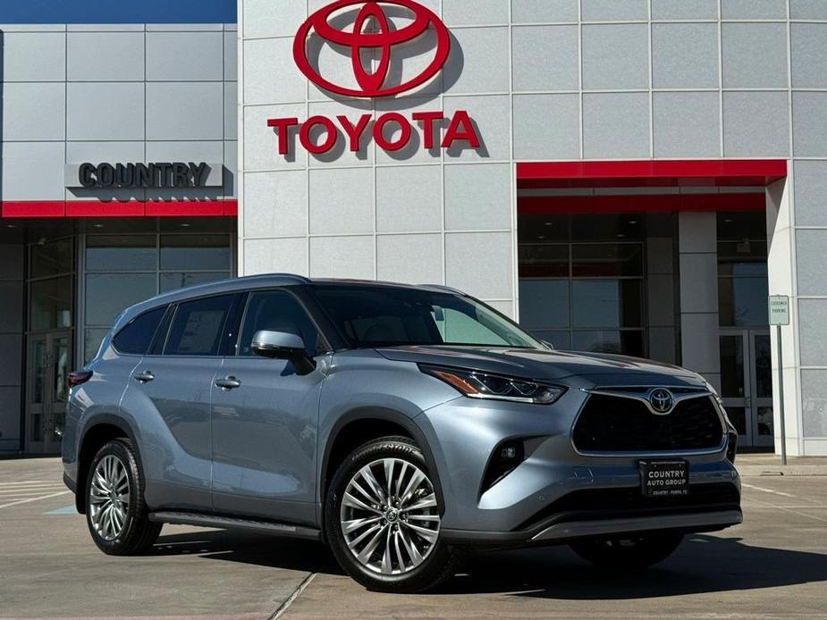 new 2024 Toyota Highlander car