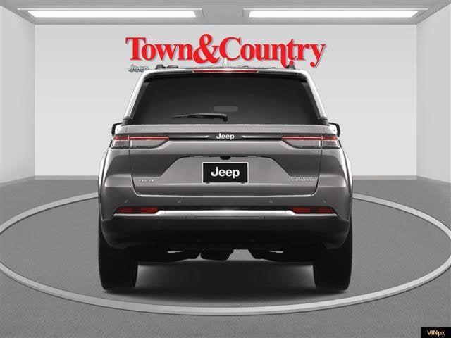 new 2025 Jeep Grand Cherokee car, priced at $42,250