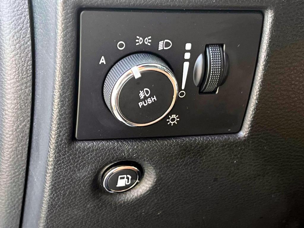 used 2022 Jeep Grand Cherokee WK car, priced at $26,872