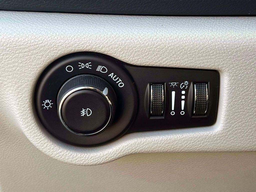 used 2023 Chrysler Pacifica car, priced at $22,341