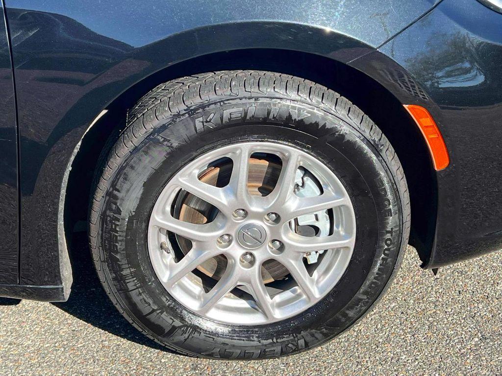 used 2023 Chrysler Pacifica car, priced at $22,341