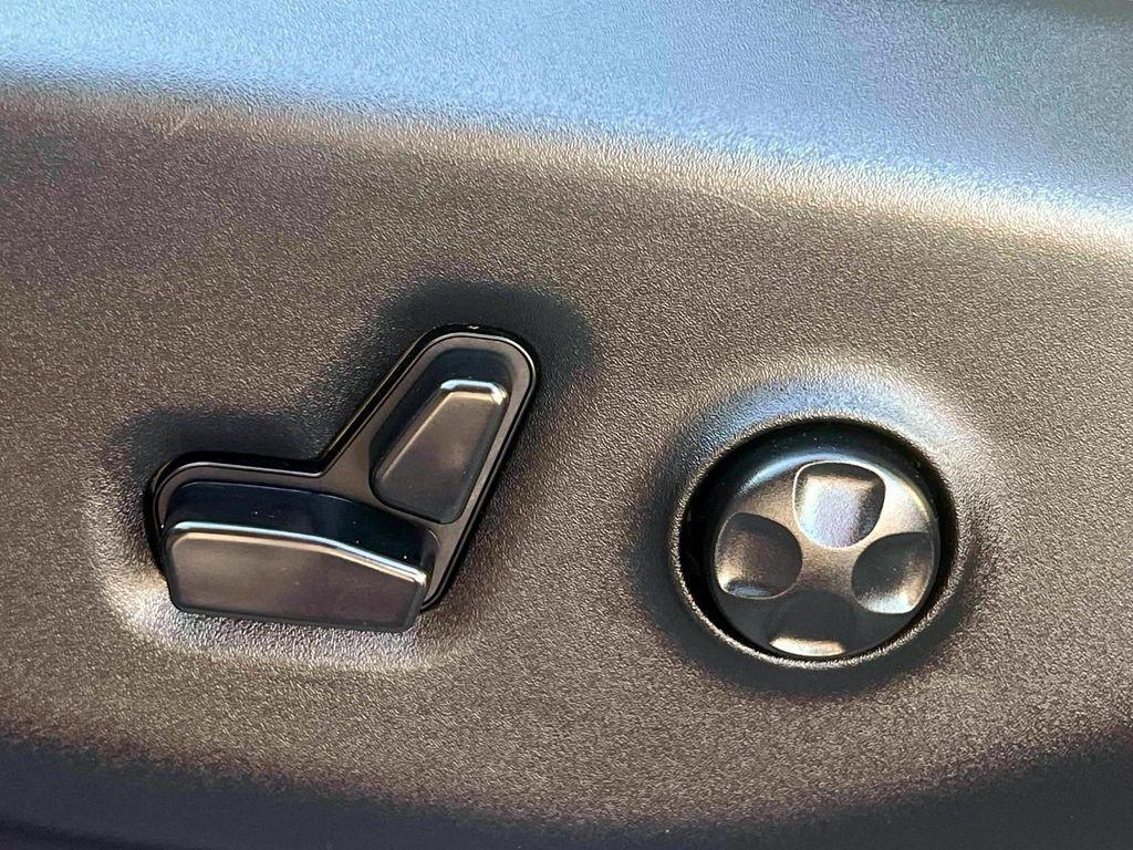 used 2023 Chrysler Pacifica car, priced at $22,341