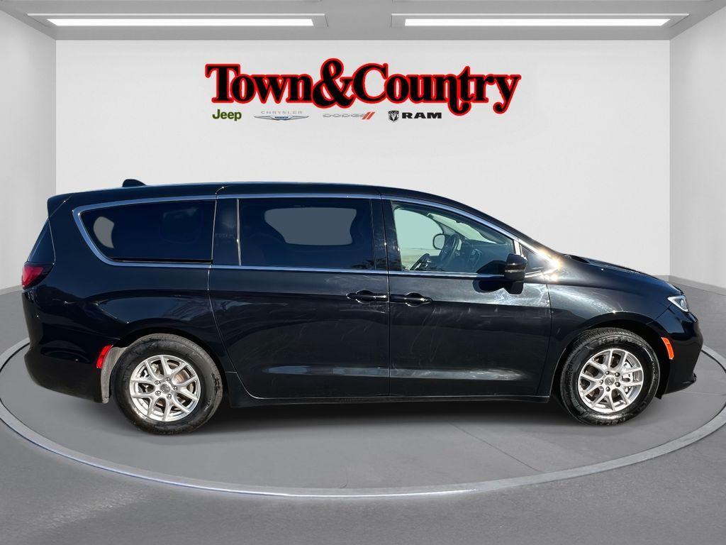 used 2023 Chrysler Pacifica car, priced at $22,341