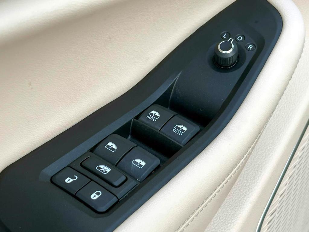used 2023 Jeep Grand Cherokee 4xe car, priced at $30,177