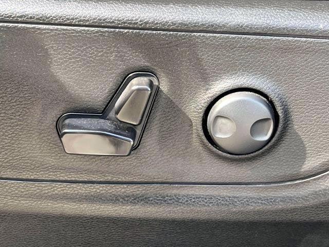 used 2024 Ram 1500 car, priced at $41,364